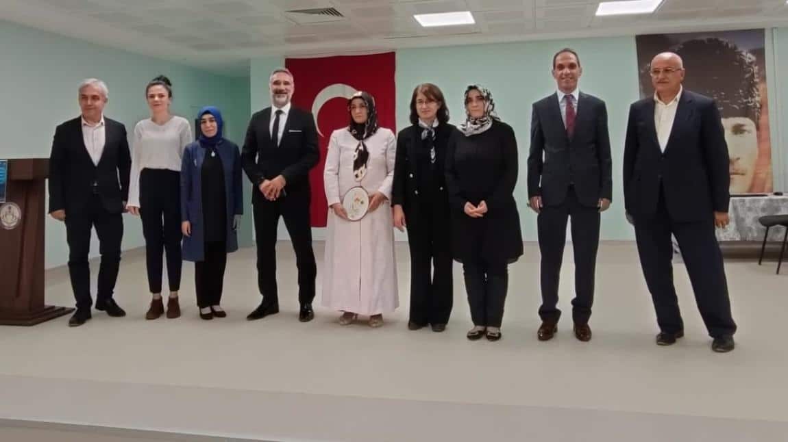 Tübitak Bilim Söyleşileri Fatma Aliye Borsa İstanbul Mesleki ve Teknik Anadolu Lisesinde Yapıldı.